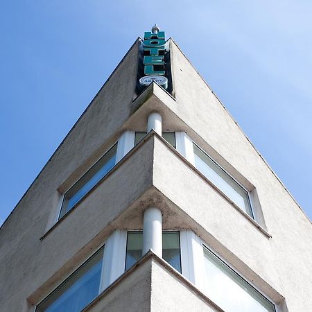 Hotel Jahnke นอยบรันเดนบวร์ก ภายนอก รูปภาพ